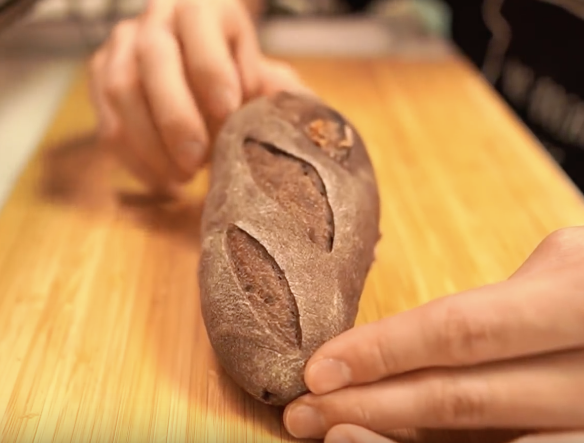 ココア生地のフランスパン