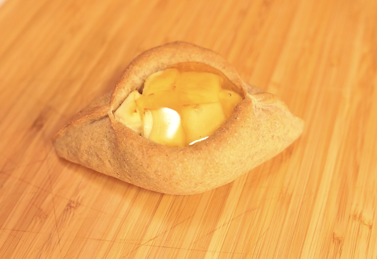 クリームチーズとはちみつのライ麦パン 完全感覚ベイカー